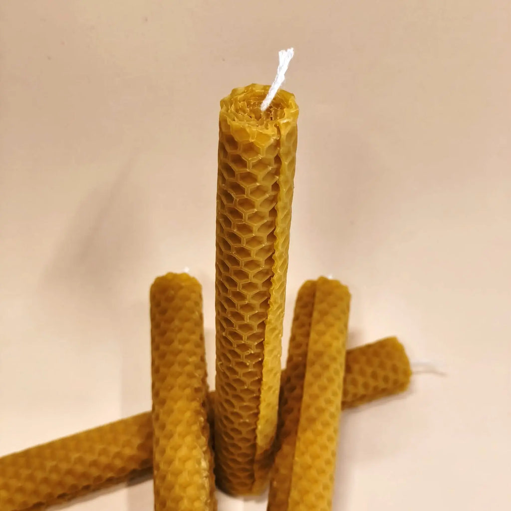 Pack 4 velas artesanales cera de abeja enrolladas a mano textura panal miel MariVelasZen