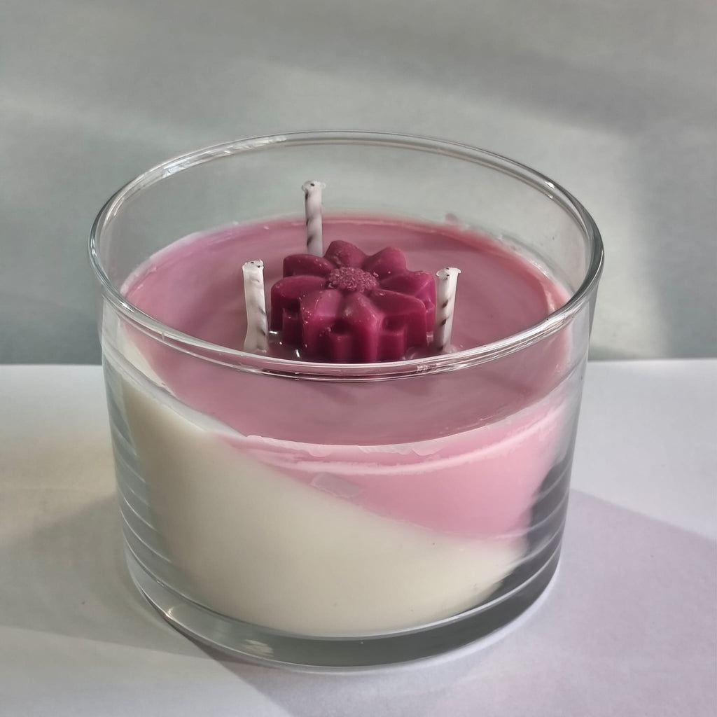 Vela aromática en vaso rosas rojas estilo romántico 150g
