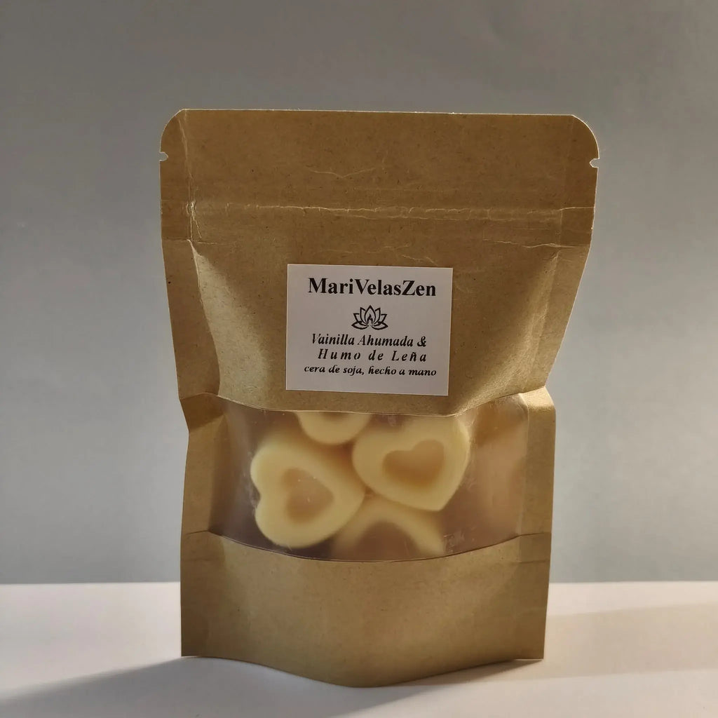 wax melts con forma de corazon color nacar en bolsa kraft