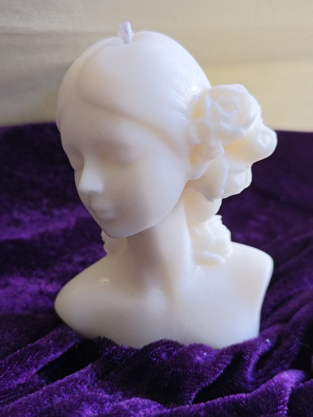 figura de cera de soja busto mujer