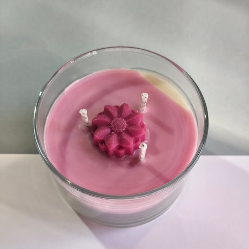 Vela perfumada natural rosas rojas en vaso de cera de soja